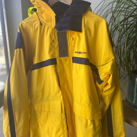 henri lloyd yellow jacket